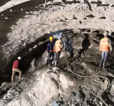 惠城拱顶带模注浆料的施工流程及注意事项